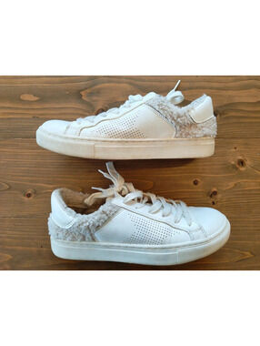 Universal Thread Faux‑Fur Lined Sneakers (7.5)